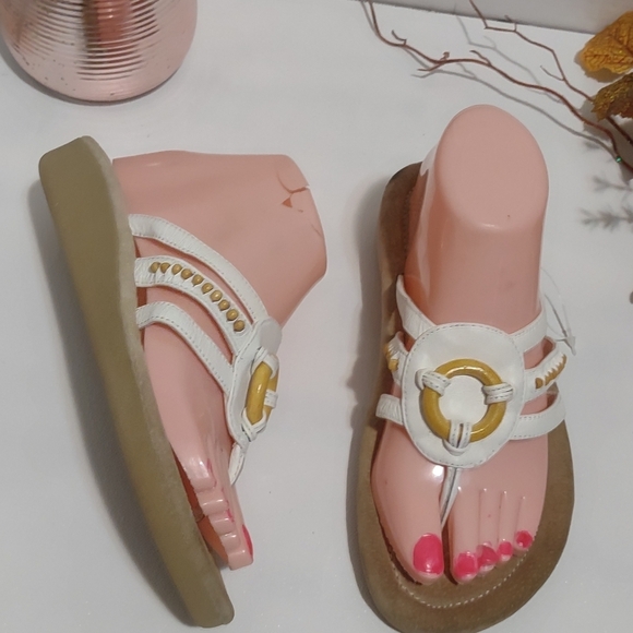 Earth Shoes - Stylish White and Gold Women's Sandals